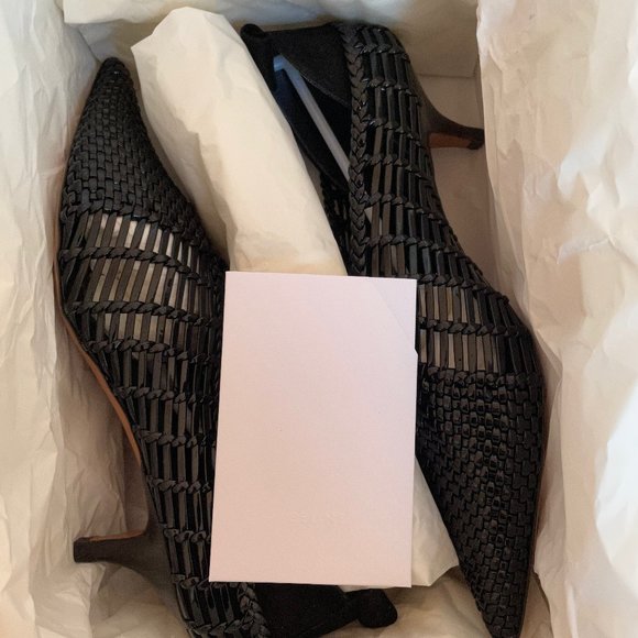 Celine V-Neck - Picture 2 of 6